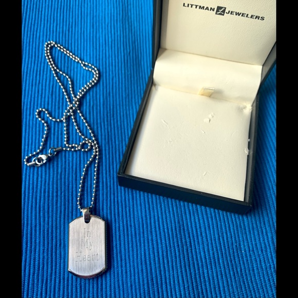 LITMAN JEWELERS Men’s Stainless Steel Pendant/Chain Engraved “In My Heart” - Picture 7 of 11